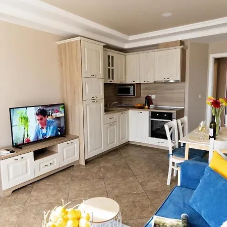 Burgas Beach Resort Apartments 布尔加斯
