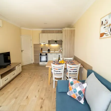 Апарт-отель Burgas Beach Resort Apartments 3*