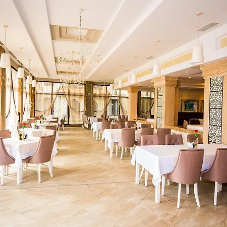 Burgas Beach Resort Apartments 公寓式酒店 4*